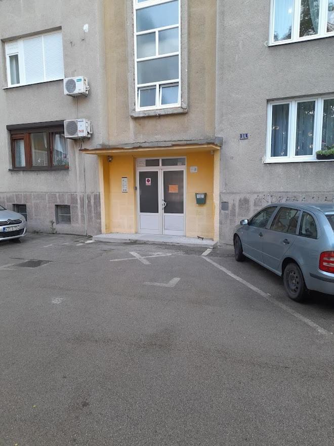 Apartman Bulevar Stupine Tuzla Exterior photo